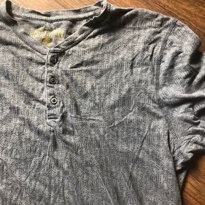 💖5/$25 Gray aztec henley tee